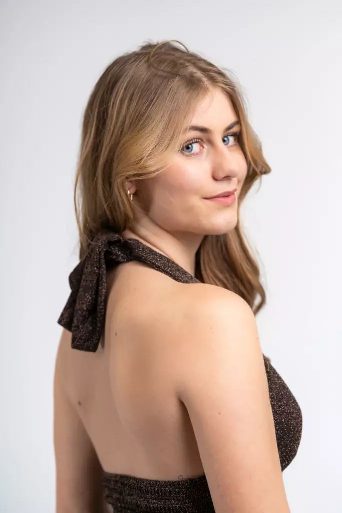 Photographe portraits professionnels pour un book Ariane Et Cassandre BD 1705 Resultat 683x1024