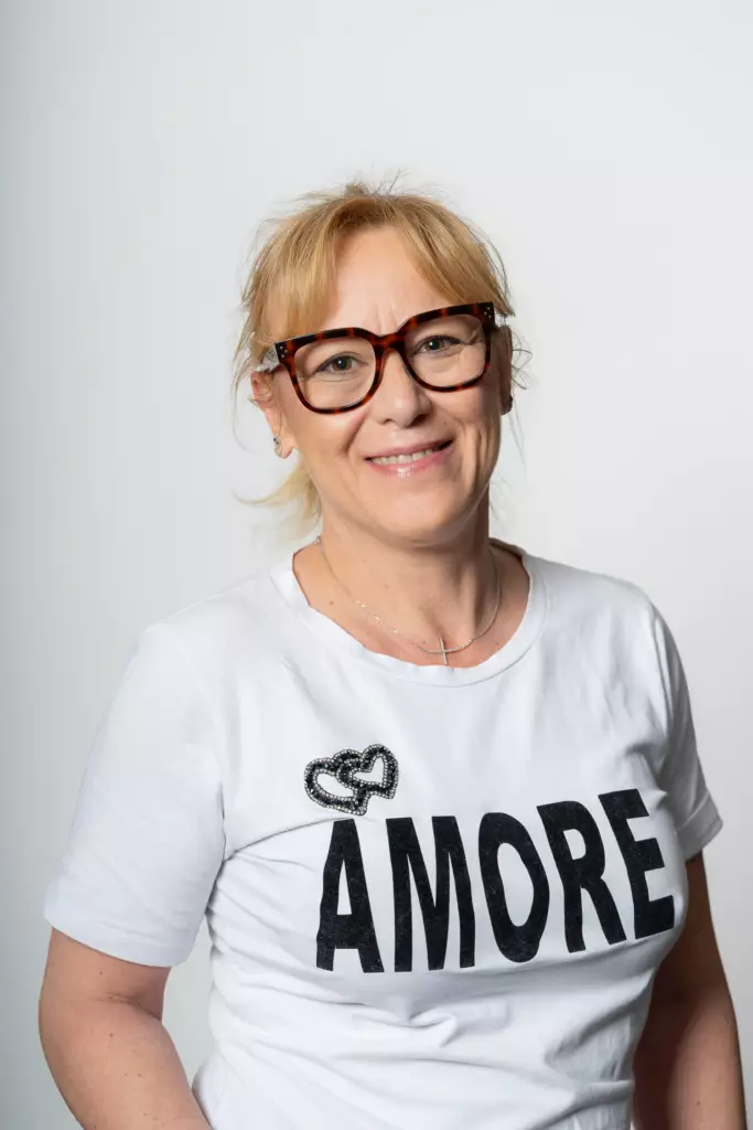 Photographe portraits professionnels pour Vinci Facilities VERY KATY Resultat 683x1024