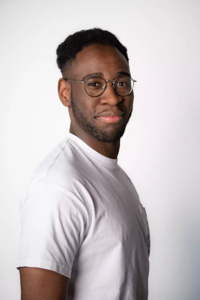 Photographe portraits professionnels pour Vinci Facilities Vinci Facilities BD 19 Resultat 683x1024