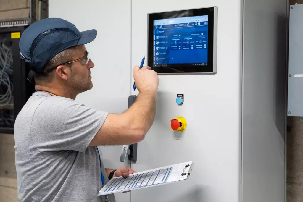 Photographe de reportage métiers : Vinci Facilities Vinci Facilities BD 22 Resultat 1024x683