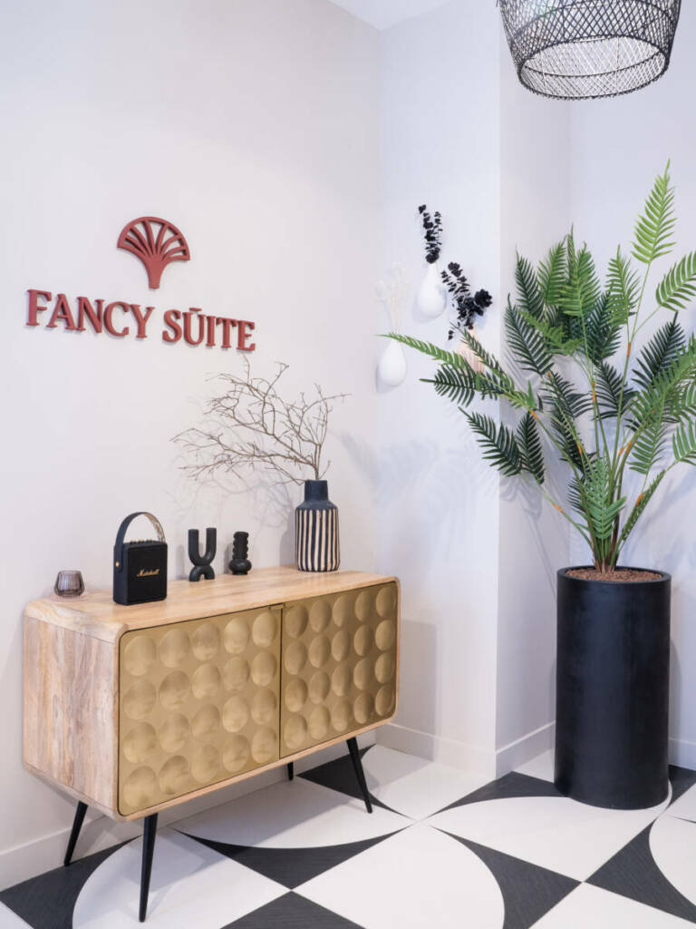 10 24 host inn bd 5392