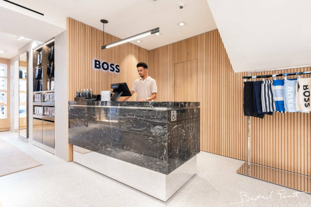 Photographe d'agencement et décoration : Hugo Boss hugo boss saint tropez bd 9942
