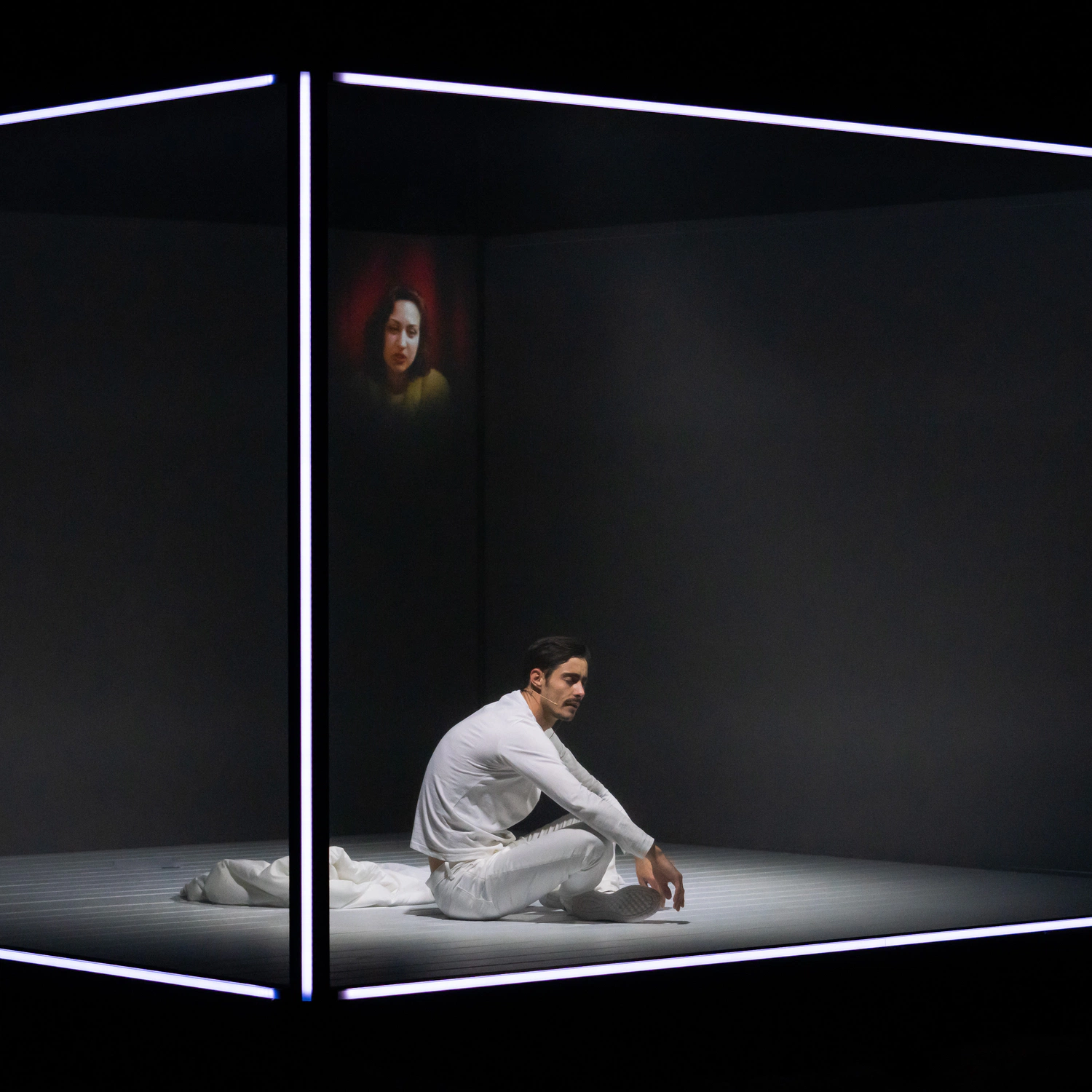 Photographe de spectacles pour la Compagnie Vladimir Steyaert Photographe de spectacles pour la Compagnie Vladimir Steyaert