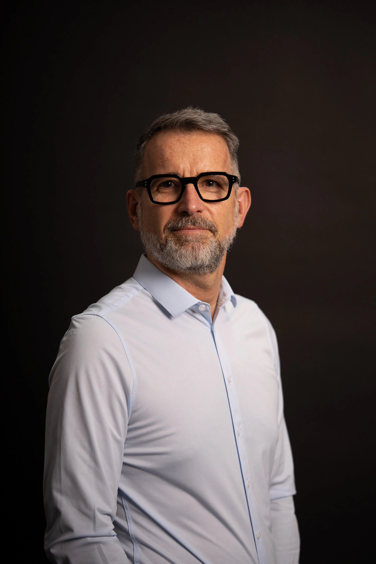 Photographe portraits professionnels pour un profil LinkedIn Stephane Cheynet BD 5058 Resultat