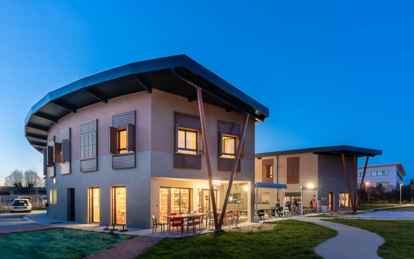 Photographie d'architecture de la maison pour enfants les oisillons réalisée par le cabinet d'architecture Seriziat